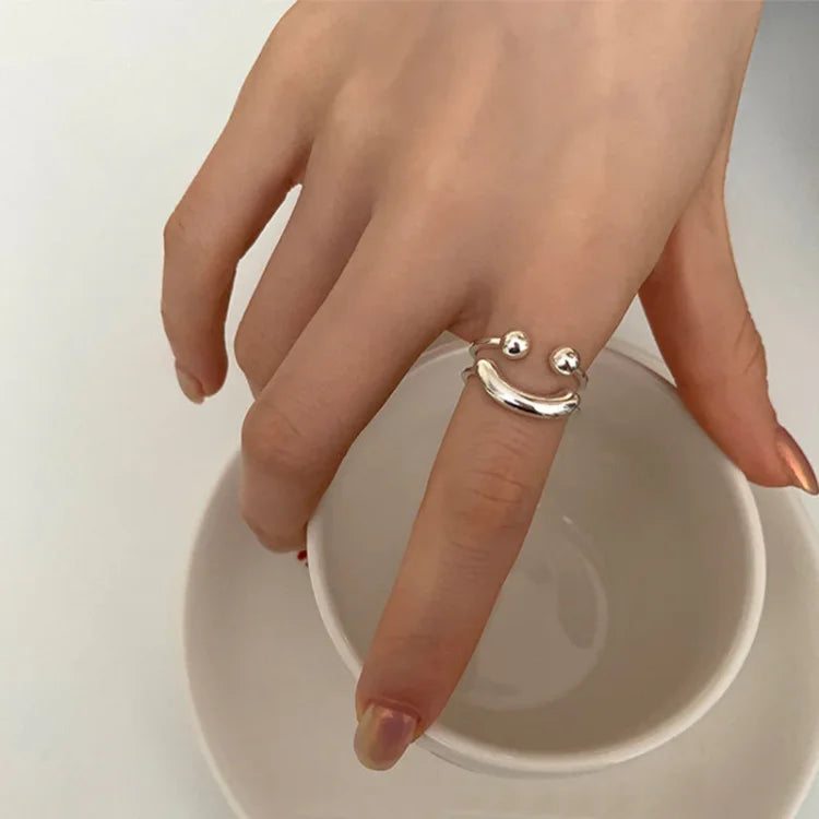 Mila - Adjustable Smiley Face Ring