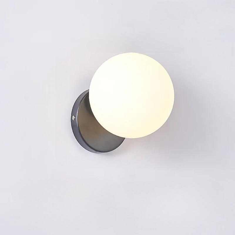 LuxeGlow - Stijlvolle Gouden Wandlamp met Glazen Bol