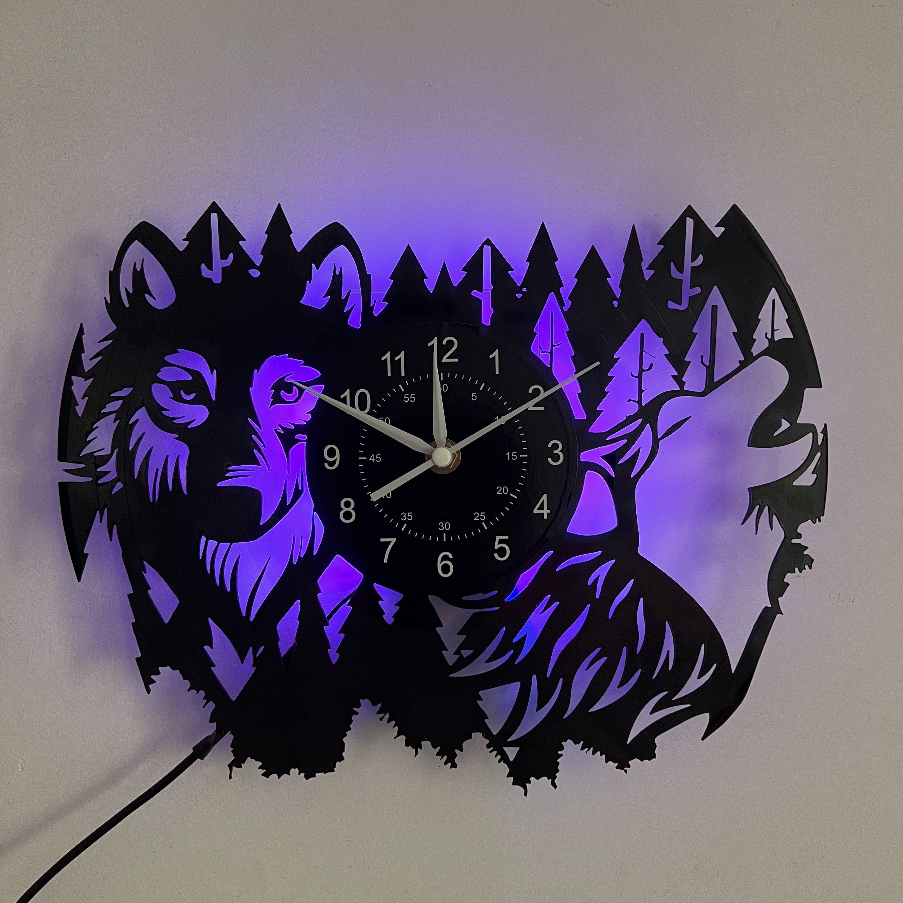 HuskyVinyl Clock – Rustieke Wandklok met Husky Design