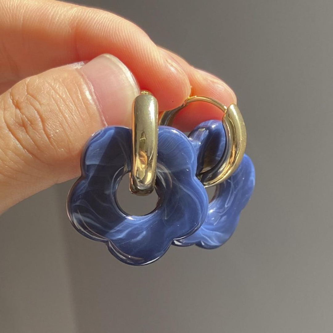 Valeria Earrings – Elegante Gouden Bloemenontwerpen