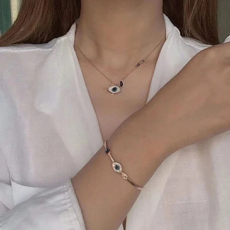 Amira's Enchanting Boze Oog Ketting en Armband Set