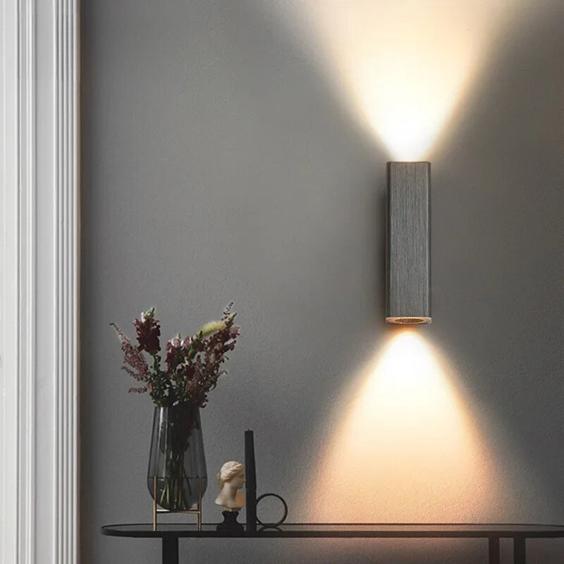 GlowLuxe - Stijlvolle LED Wandlamp voor Slaapkamer