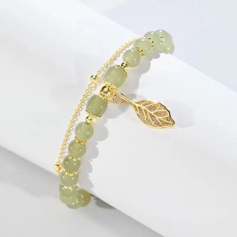 Elegante Jade Blad Armband met Bijzondere Bladbedel