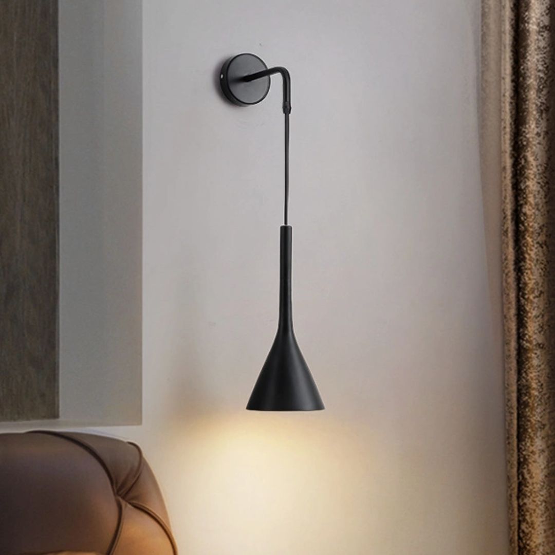 OrchidGlow Wall Lamp – Scandinavisch Design voor Elegante Verlichting