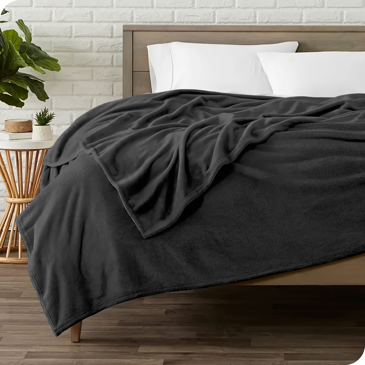 Premium Fleece Blanket – Luxe & Comfort