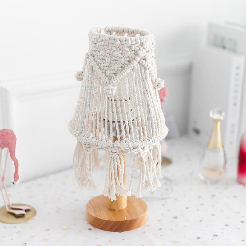FeatherGlow Table Lamp – Luxe Tafellamp met Vereenvoudigd Design