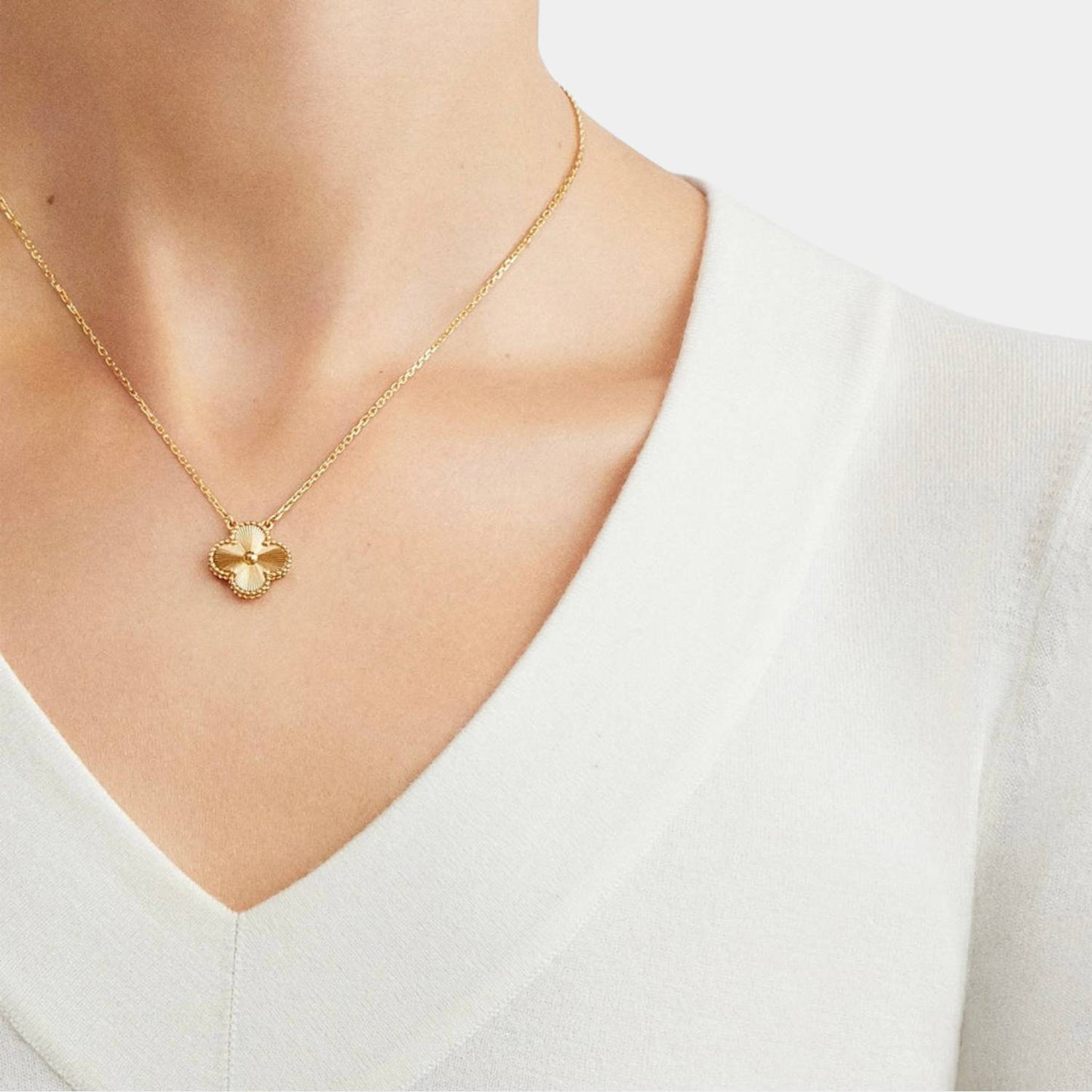 Golden Clover Jewelry Set – Ketting, Armband & Oorbellen