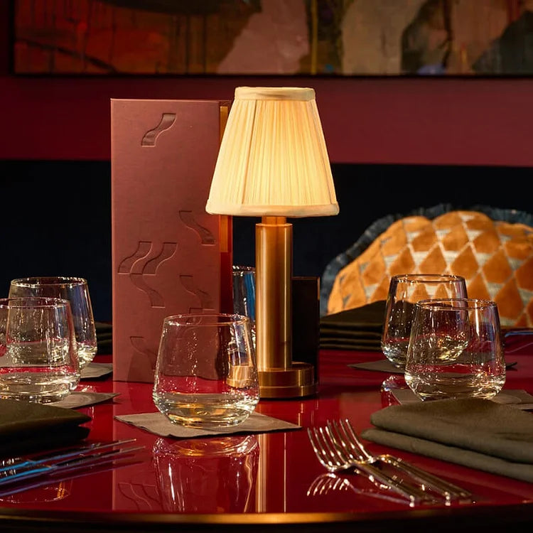 LuxeSilk Wireless Table Lamp - Elegant Draadloze Tafellamp voor Sfeervolle Ruimtes