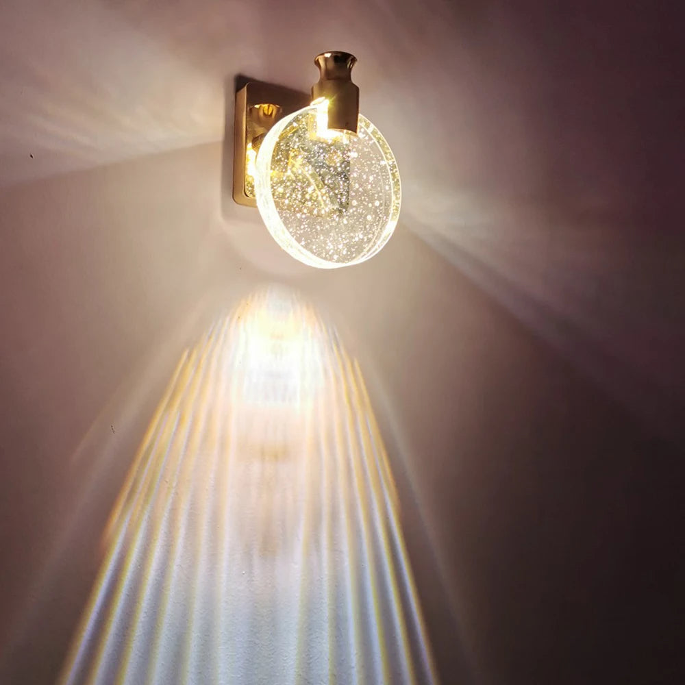 LumièreCéleste – Elegante Gouden Wandlamp voor Sfeervolle Interieurs