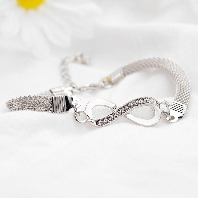 Chic Infinity Bracelet for Timeless Elegance