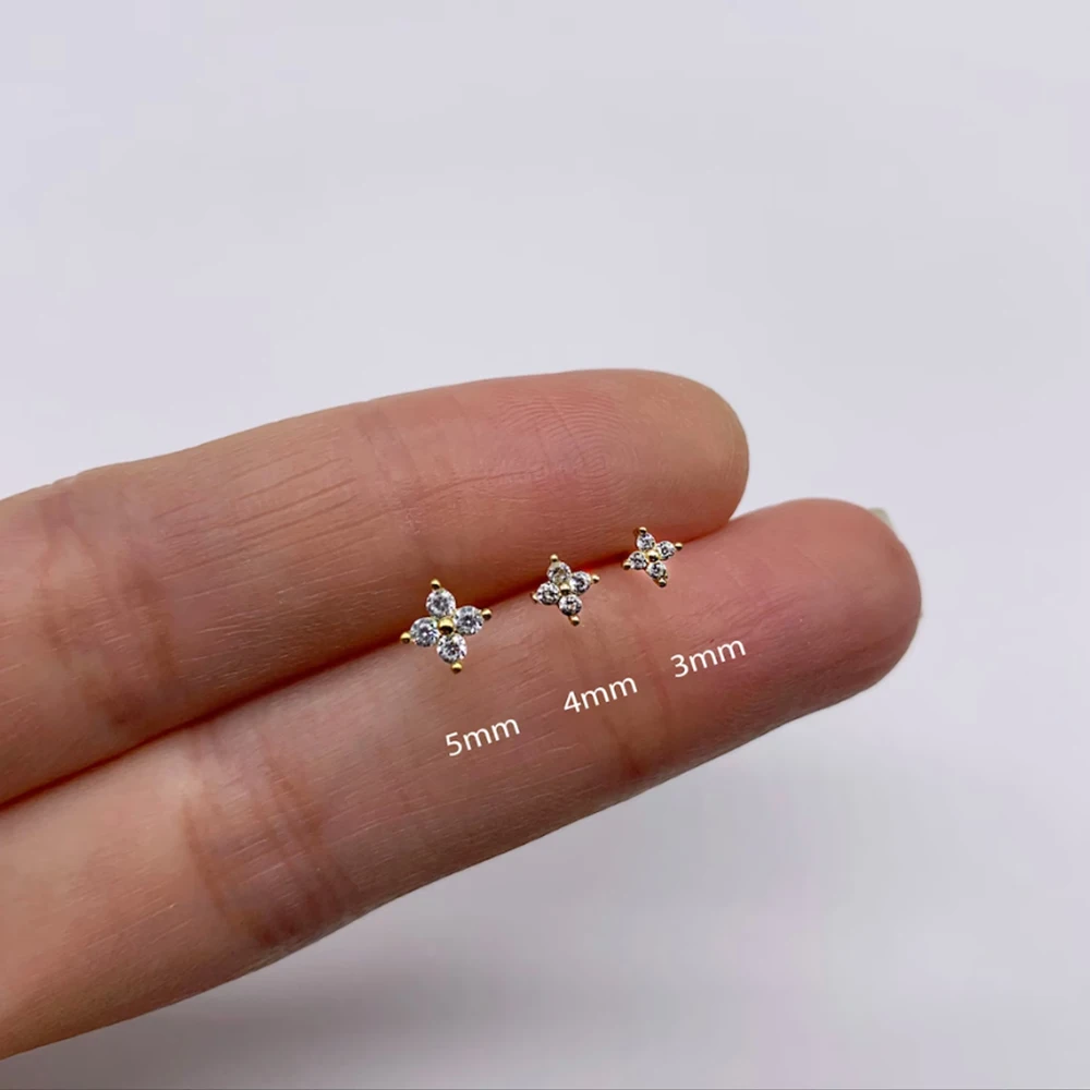 Sophie Studs – Elegante Bloemen Oorbellen
