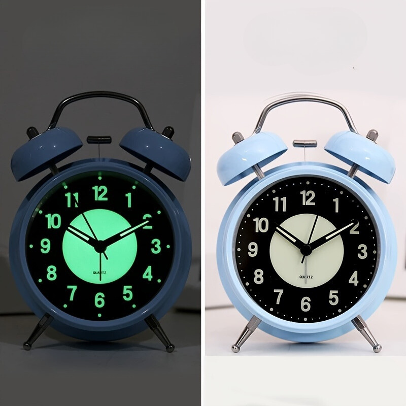 GlowClock – Moderne Stille Verlichte Metalen Wekker