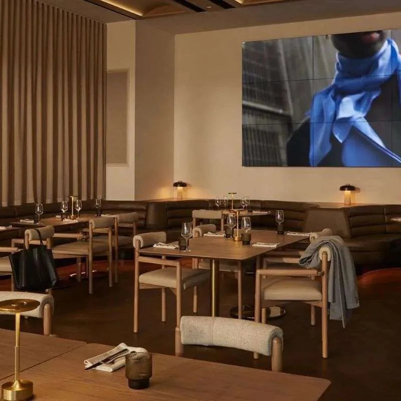 Oplaadbare Draadloze Elegance Tafellamp - Creëer Luxe Ambiance in Elke Ruimte