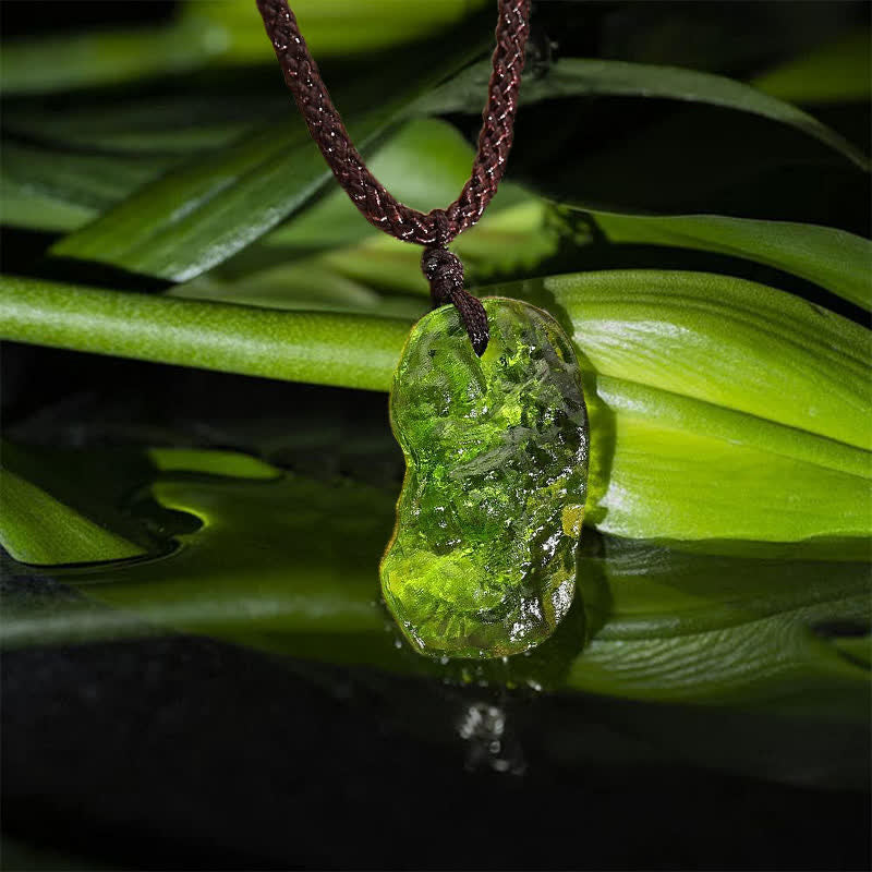 Alina's Enchanting Green Moldavite Pendant Necklace for Purification