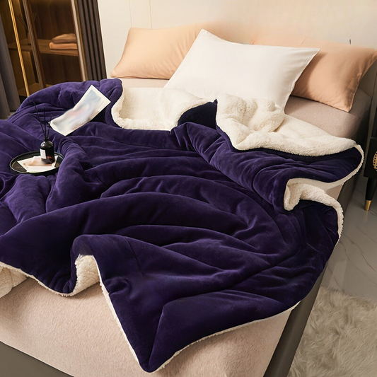 Luxe Comfort – Donkerpaarse Fleece Deken van Melkfleece