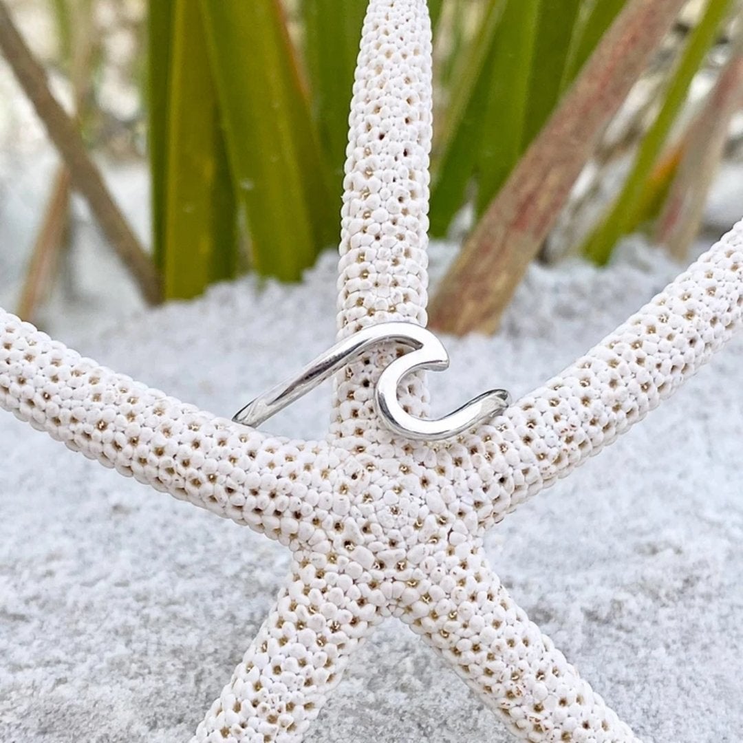 Elegant Silver Wave Ring - Maris Collection