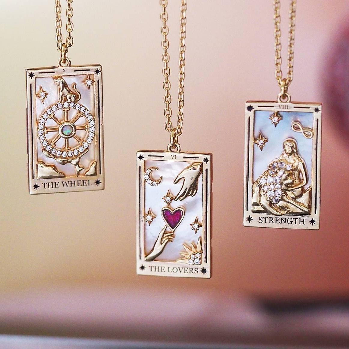 Elegante Amara Tarot Druppel Hanger Ketting met Zirkonia Vergulding