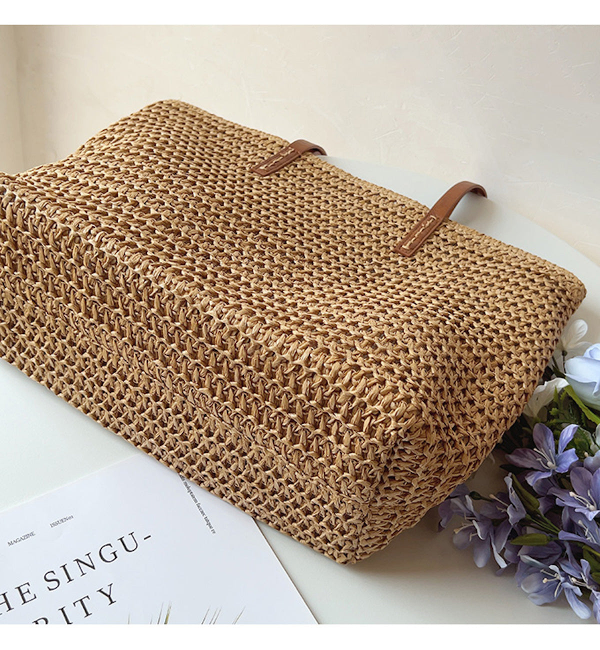 SummerBreeze Tote - Stijlvolle Rieten Tas met Leren Handvatten