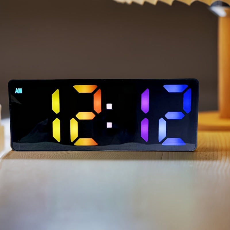 DigiTime Clock - Stijlvolle LED Wekker met Datumweergave