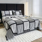 Luxe Pluche Deken met Trendy Streepprint – Ultiem Comfort