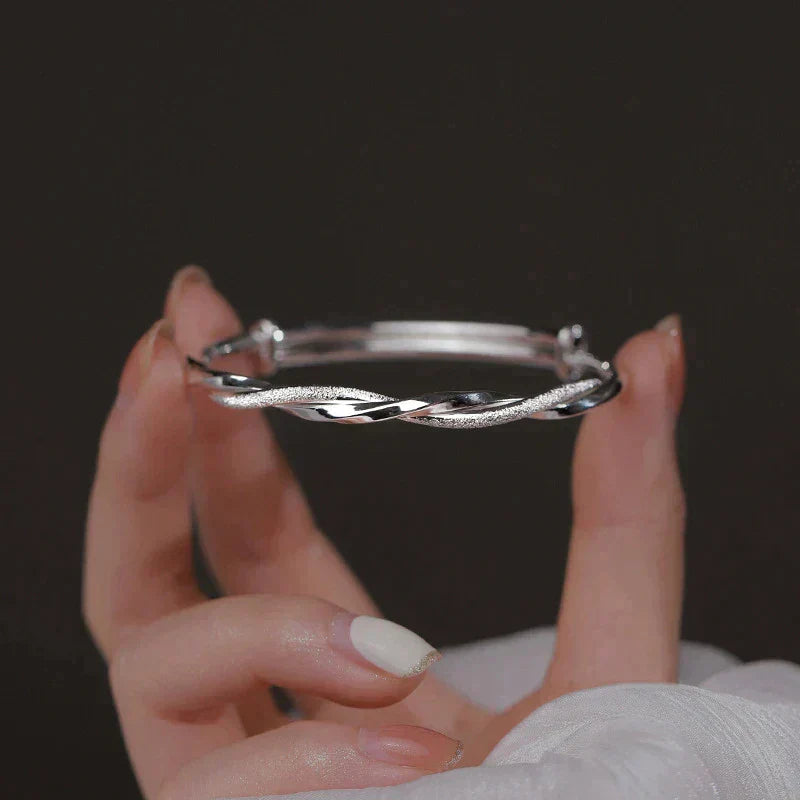 Elegante Gedraaide Zilveren Armring