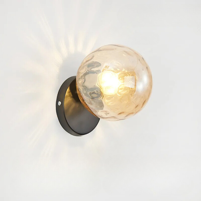 LuxeGlow - Stijlvolle Gouden Wandlamp met Glazen Bol