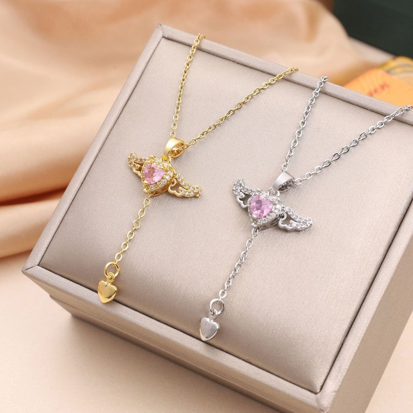Livia Necklace - Elegante Engelvleugel Hanger