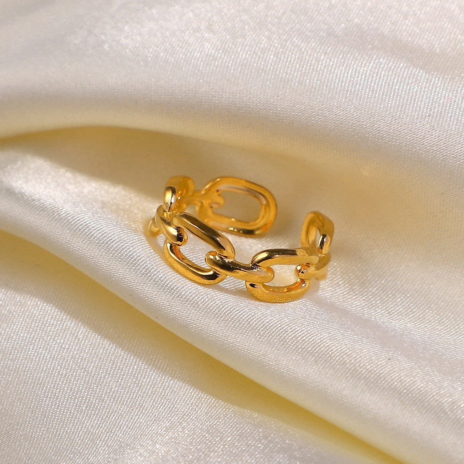NexaTwist - Trendy Gedraaide Ring Schakel