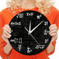 MathMirror Clock - Moderne Acryl Wandklok met Formules