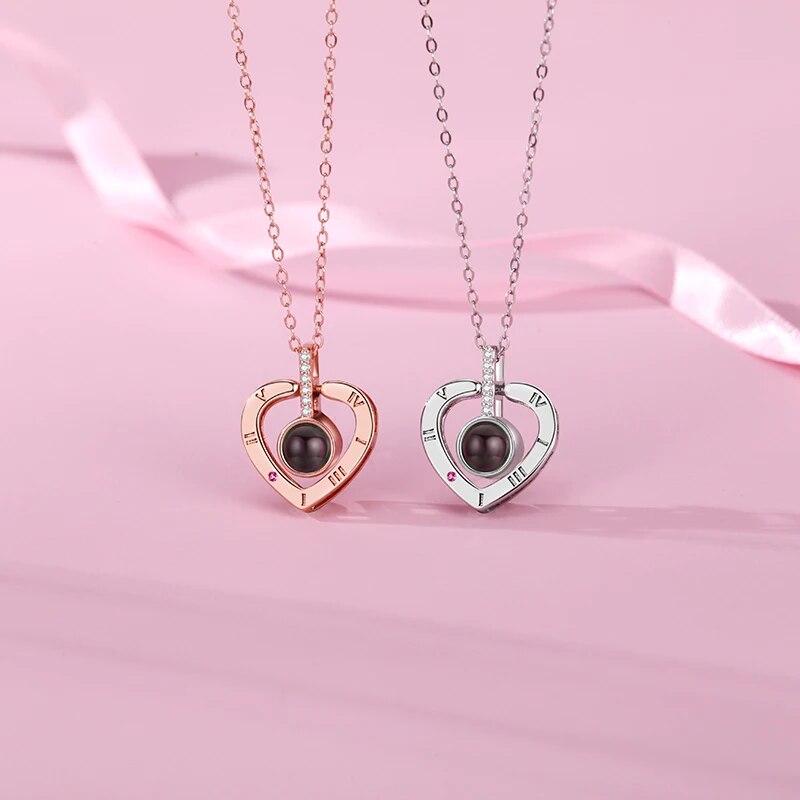 EternalLove Necklace – Hartvormige Ketting in 100 Talen