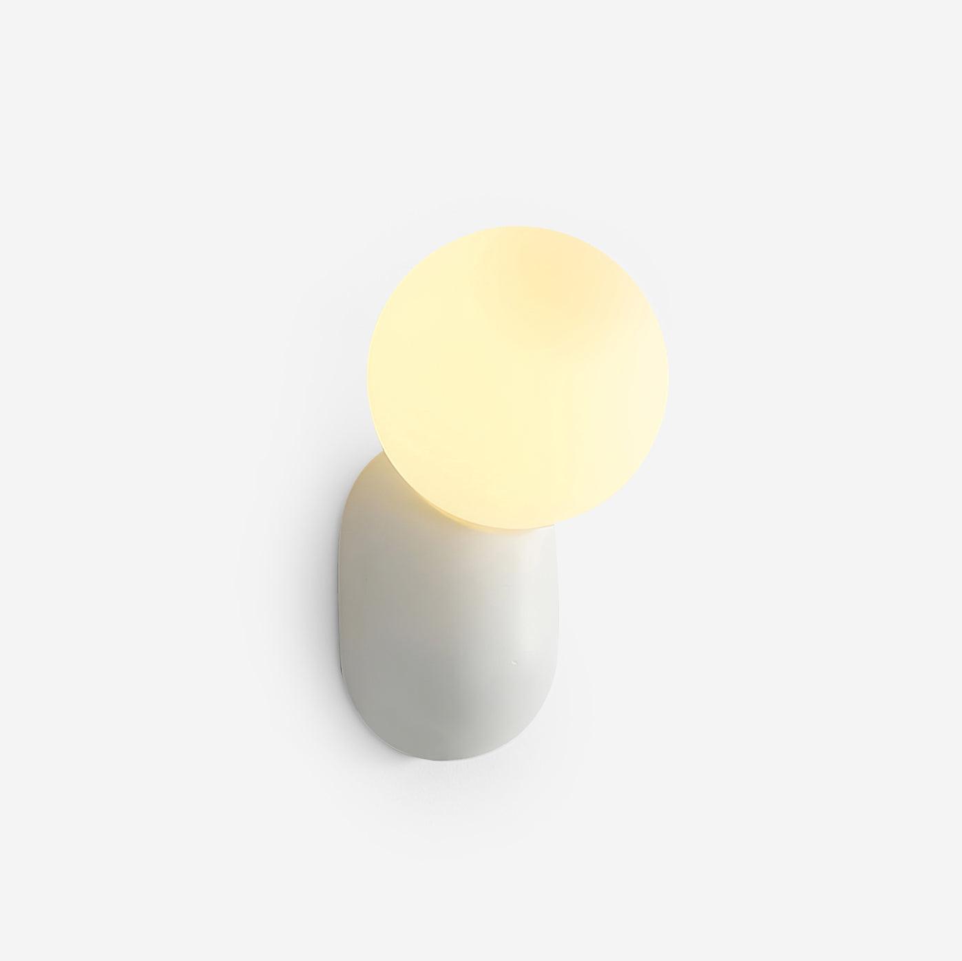ChicGlow Resin Wandlamp – Elegantie en Energiezuinigheid in Één