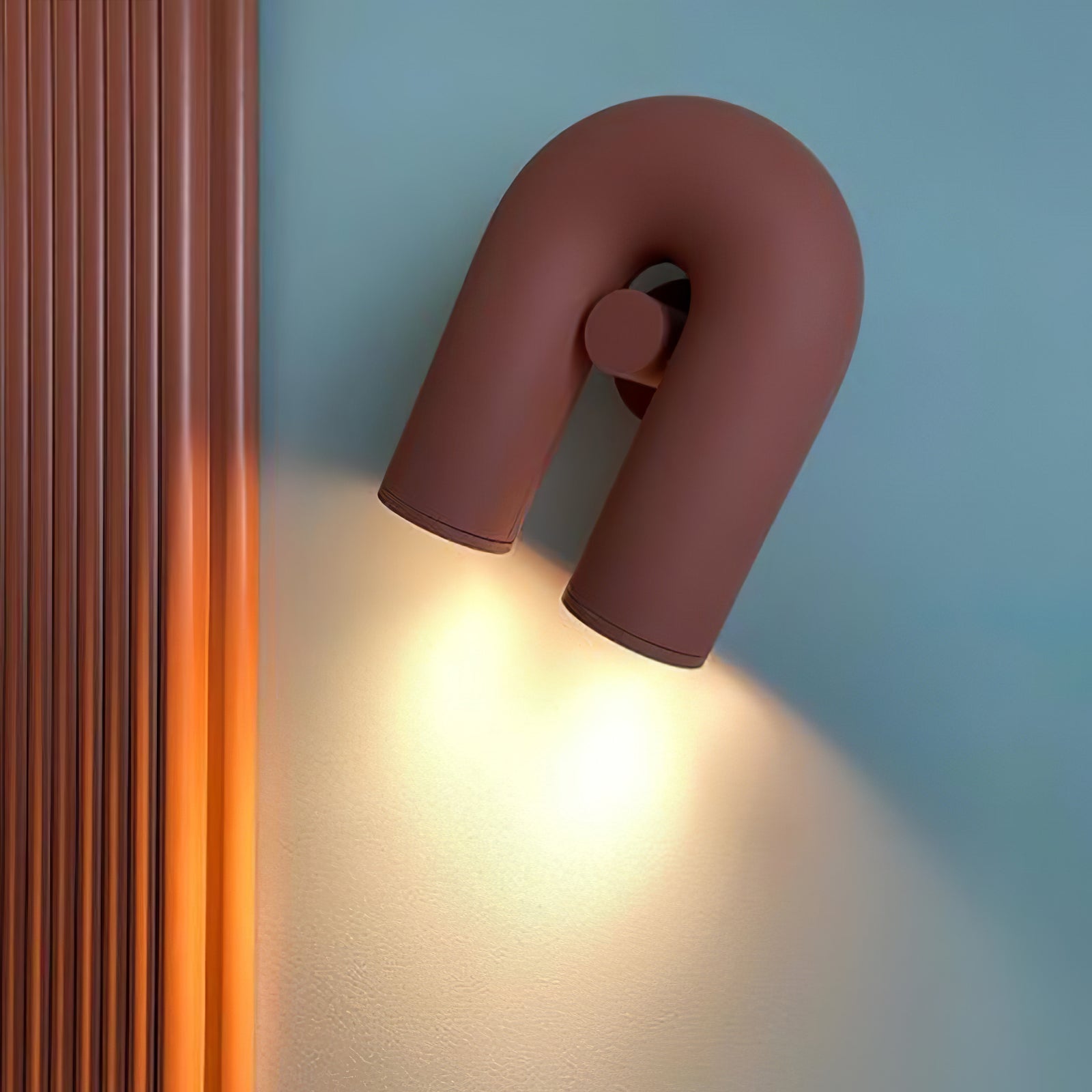 CircusGlow – Speelse Wandlamp voor Moderne Interieurs