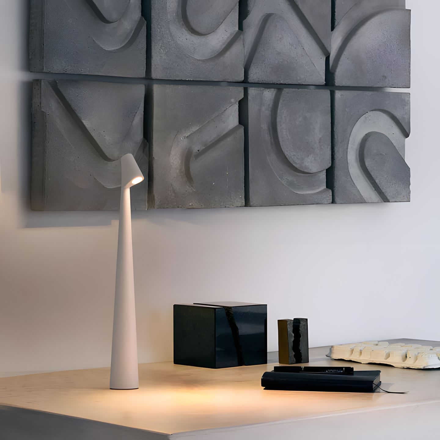 LunaSlim – Elegante Draadloze Tafellamp met Verstelbare Verlichting