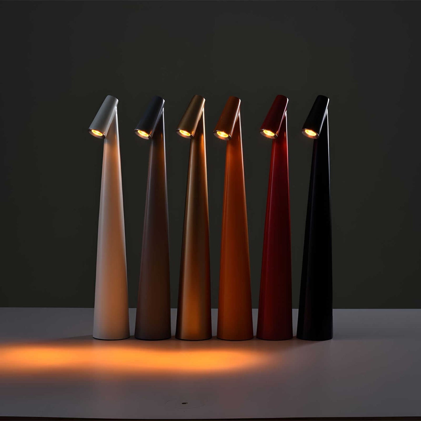 LunaSlim – Elegante Draadloze Tafellamp met Verstelbare Verlichting