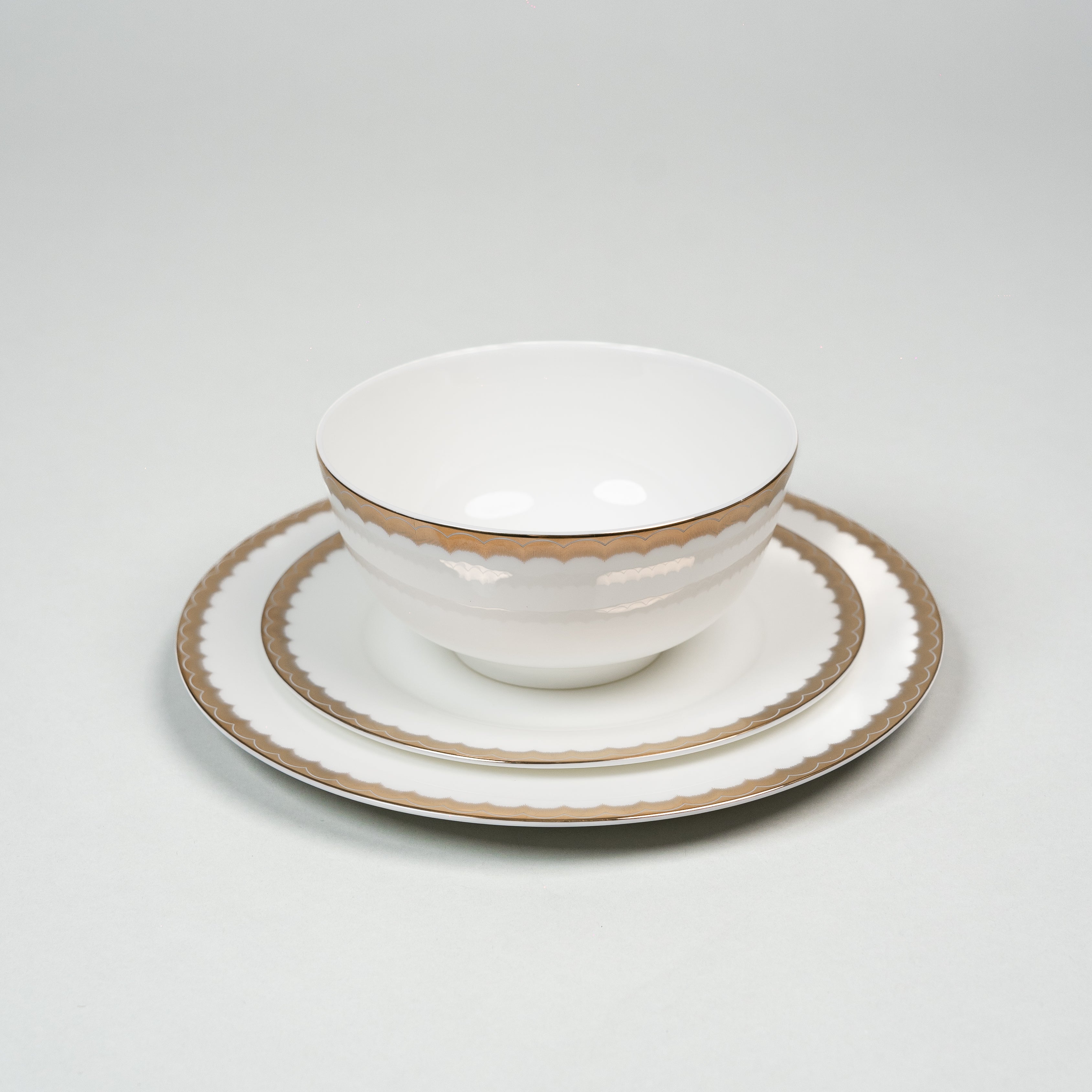 Ripple Luxe – Bordenset met Gouden Rand