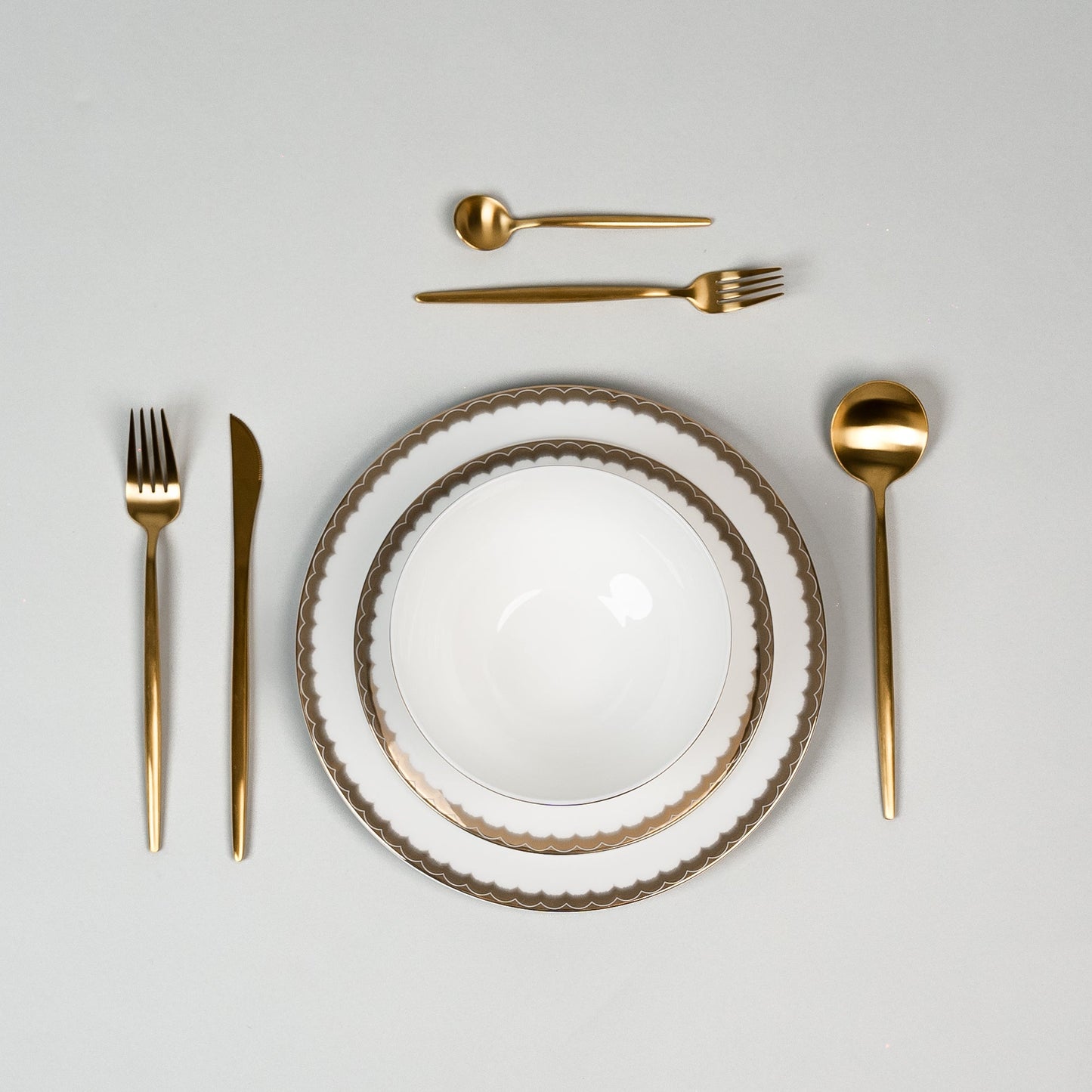 Ripple Luxe – Bordenset met Gouden Rand
