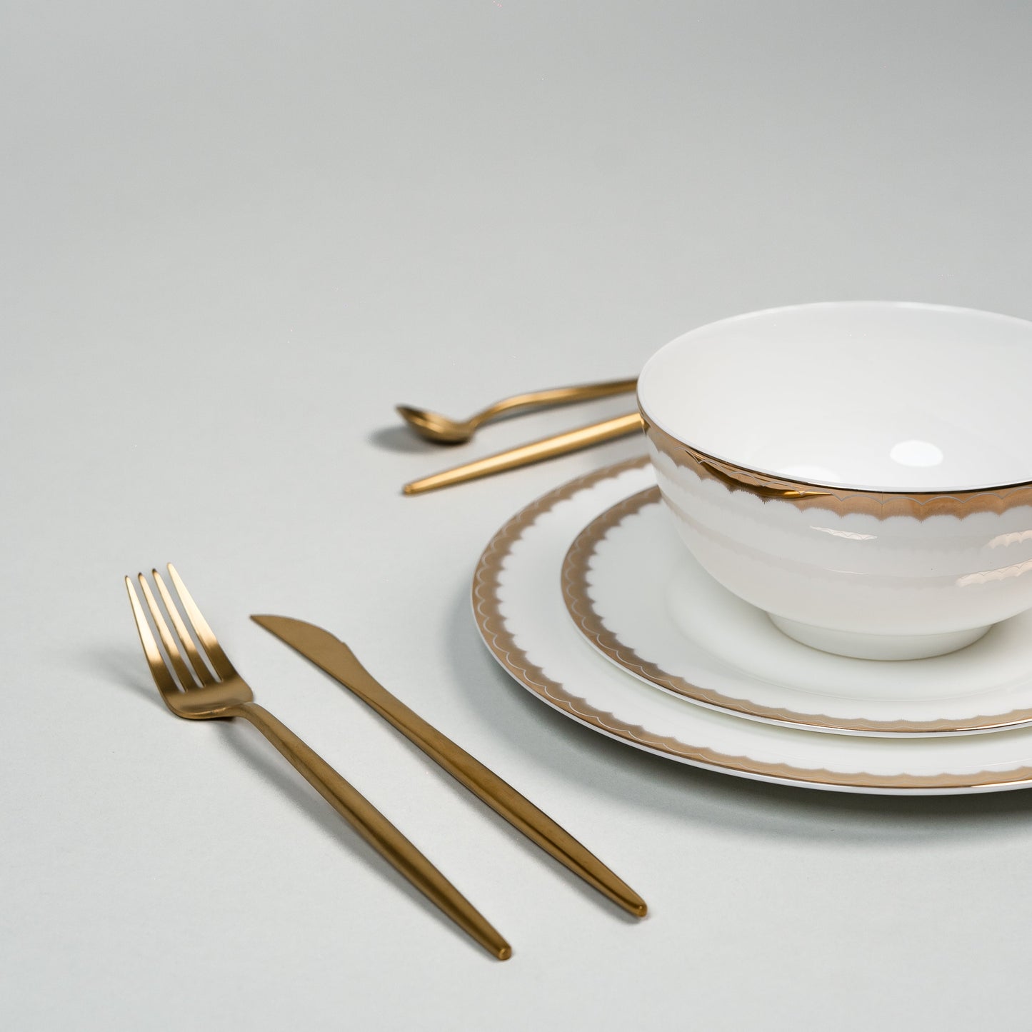 Ripple Luxe – Bordenset met Gouden Rand