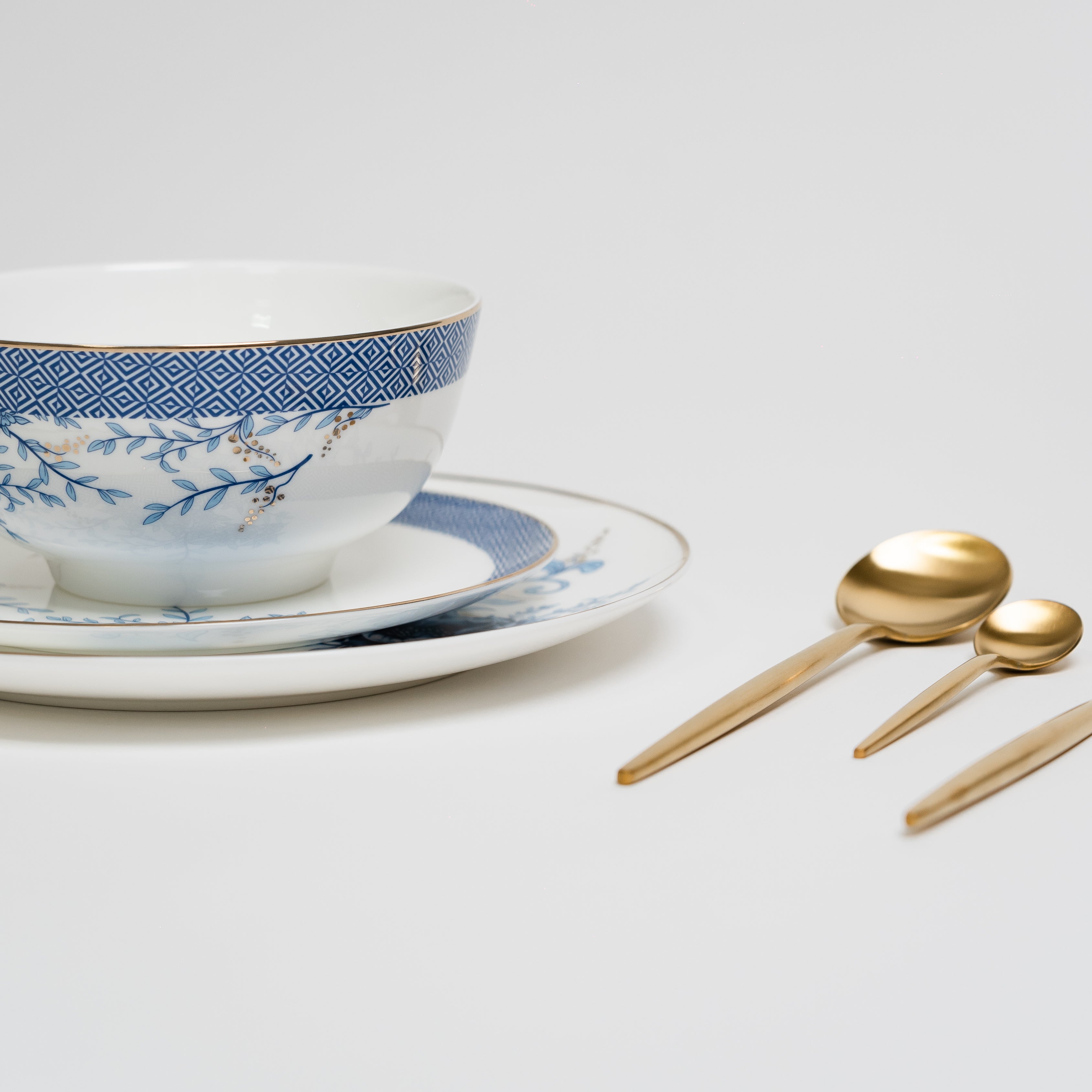 BlueFlower – Luxe Porseleinen Bordenset 12-delig