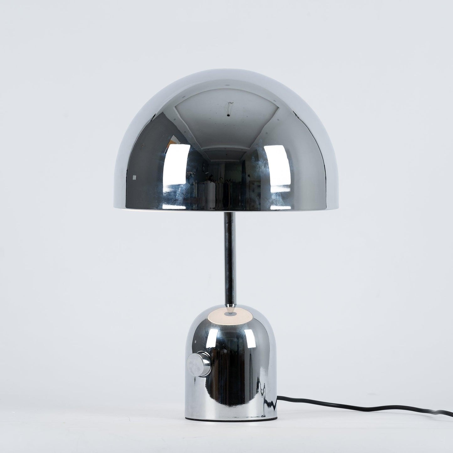 ChimeGlow Lamp - Klokvormige Elegantie voor Thuis