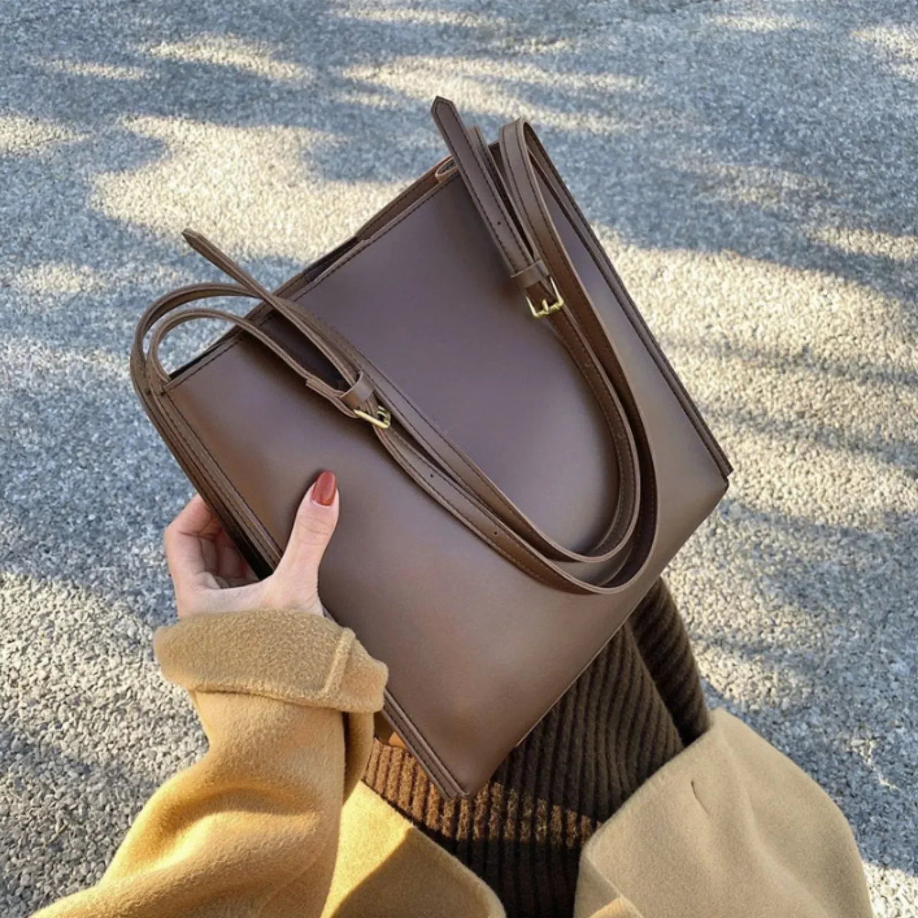 RetroChic Handbag – Vintage Stijl Mode Tas
