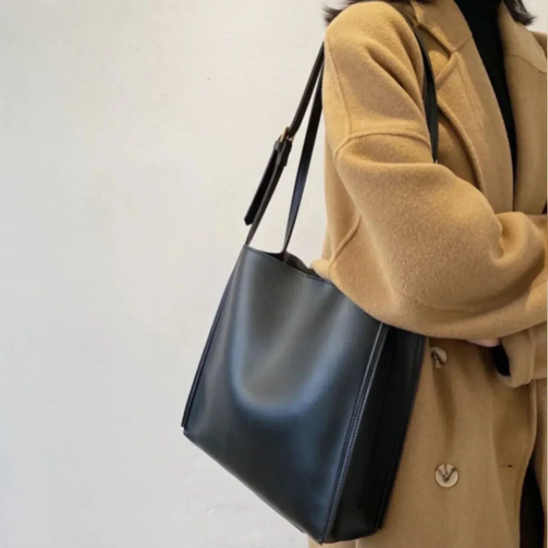 RetroChic Handbag – Vintage Stijl Mode Tas