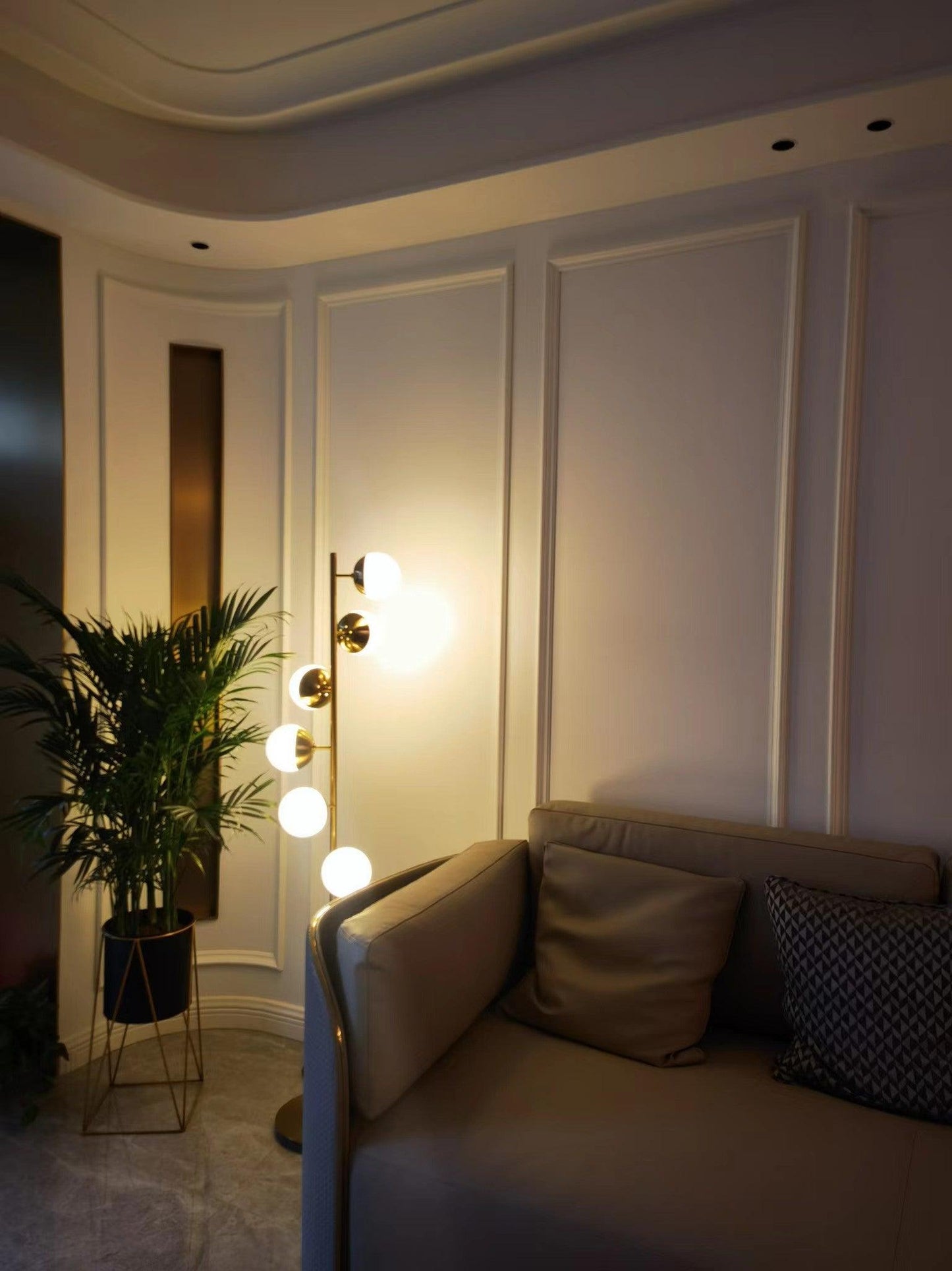Doppler LED Boomlamp - Retro Elegante LED Staande Lamp