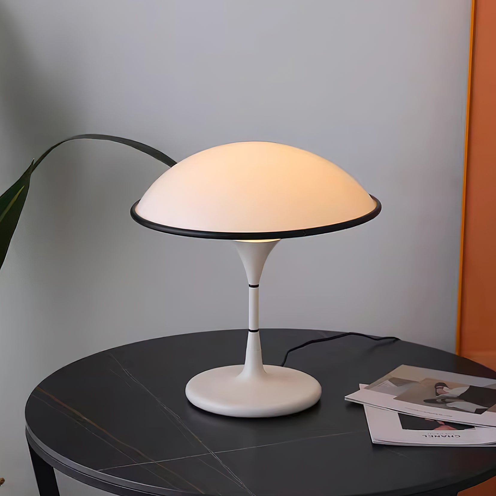 ArtistryGlow Table Lamp - Elegante Tafellamp voor Sfeervolle Verlichting