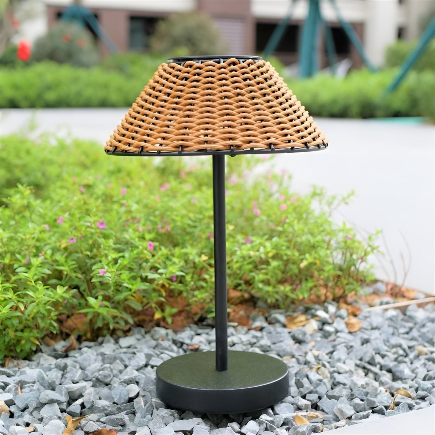 Elegante GardenWoven Solar Tafellamp - Weerbestendig & Energiezuinig