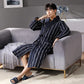 CozyLayer Robe - Luxe 3-Lagen Winterbadjas voor Stijl en Comfort