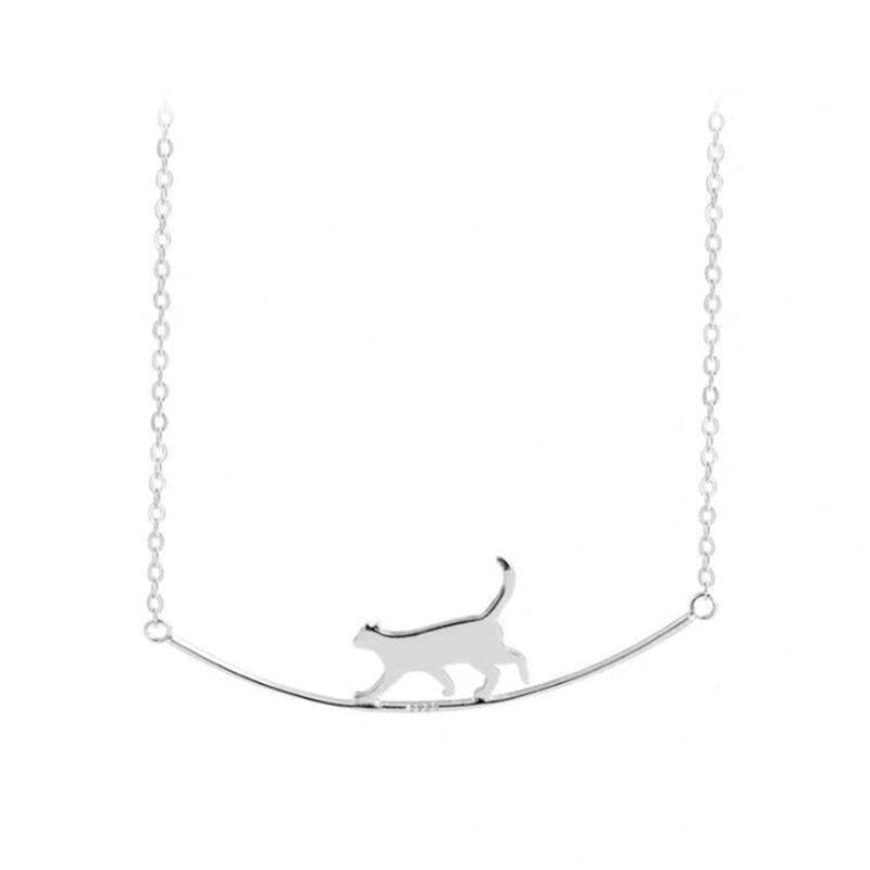 Elegante Zilveren Halsketting met een Klimmende Kat - Felina