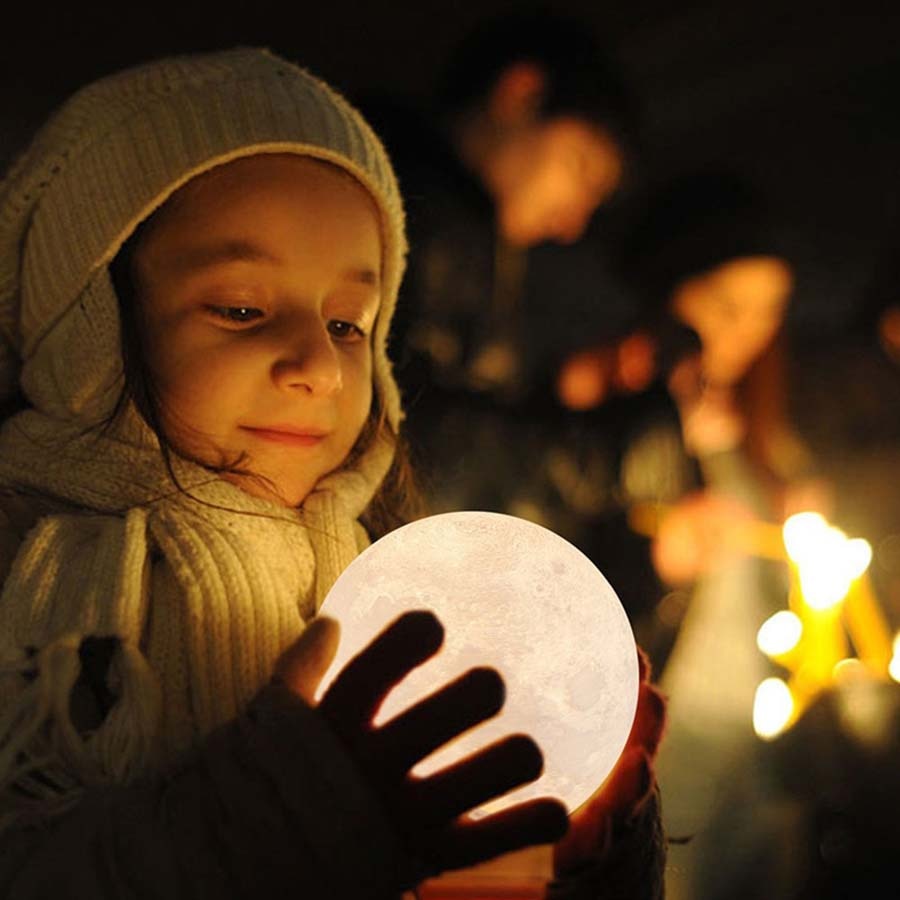 LunaGlow – Magische Maanverlichting voor je Kamer