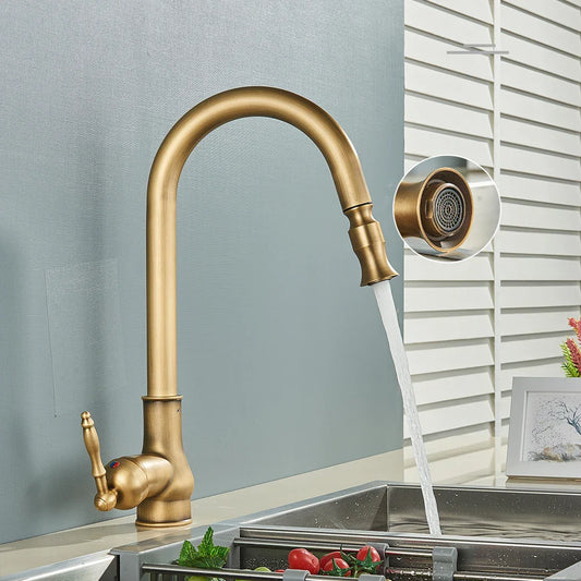 VintageTap – Retro Keukenkraan met Messing Afwerking