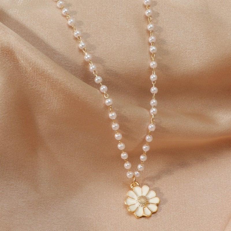 Elegante Parelketting met Betoverende Madeliefhanger - Flora