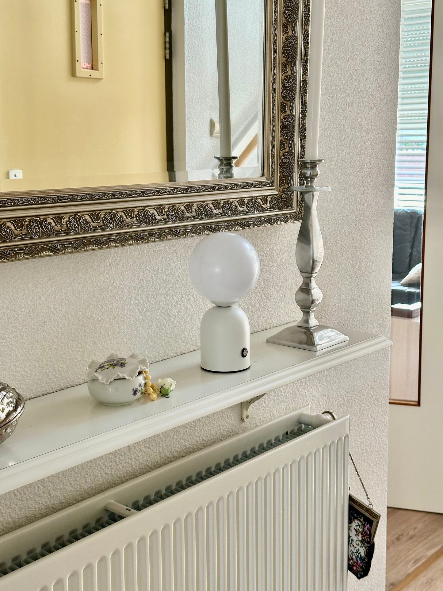 LumièreSereine – Elegante Tafel Lamp voor Rustige Sfeer
